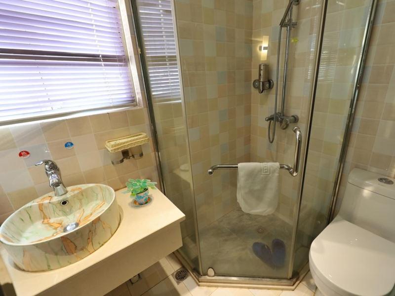 Greentree Alliance Shanghai Minhang District Hongqiao Hub Huanghua Road Hotel Bagian luar foto