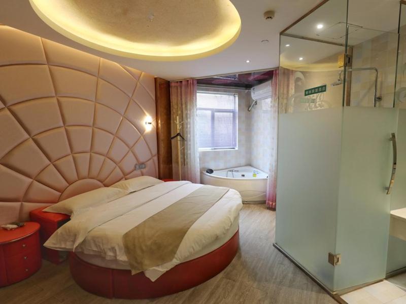 Greentree Alliance Shanghai Minhang District Hongqiao Hub Huanghua Road Hotel Bagian luar foto