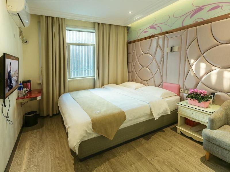 Greentree Alliance Shanghai Minhang District Hongqiao Hub Huanghua Road Hotel Bagian luar foto